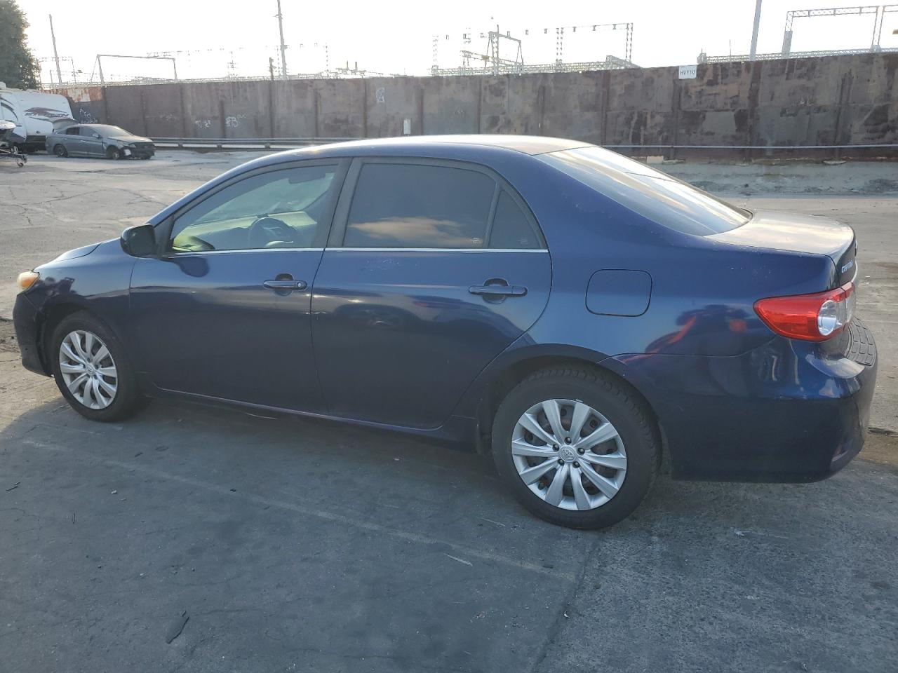 VIN 5YFBU4EE1DP127831 2013 TOYOTA COROLLA no.2