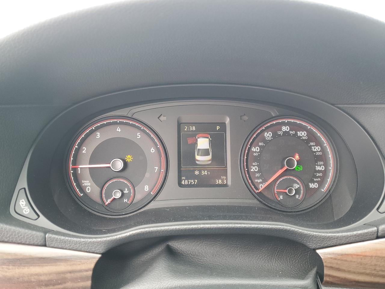 2022 Volkswagen Passat - Image 9