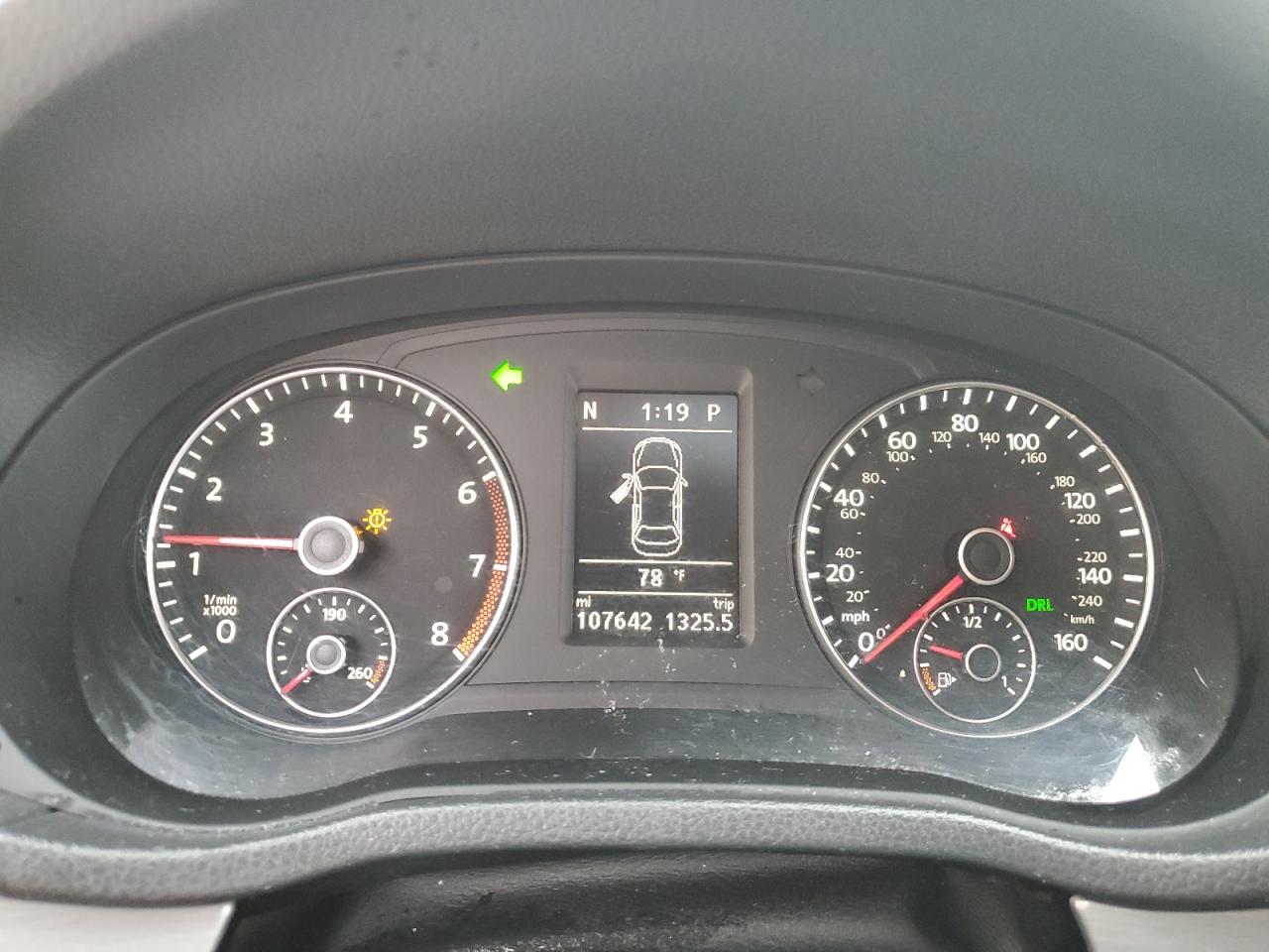 2014 Volkswagen Passat - Image 9