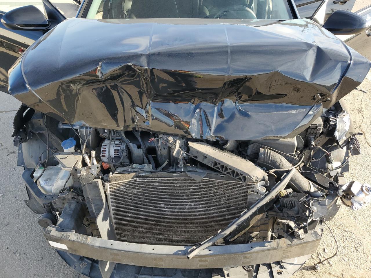 2019 Hyundai Elantra - Image 13