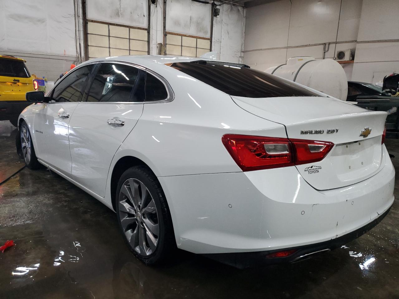 2017 Chevrolet Malibu - Image 2
