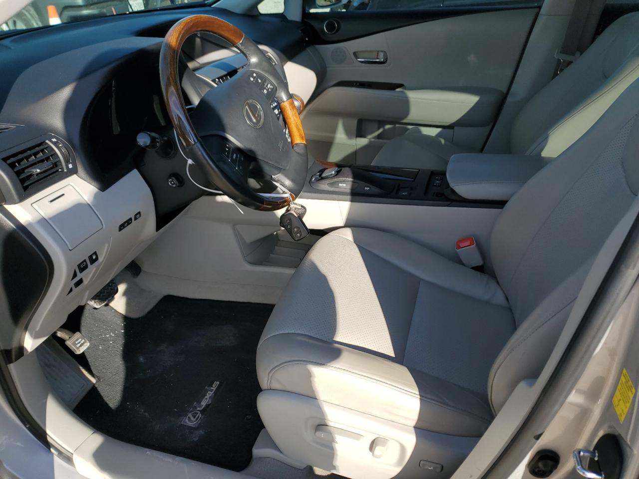 2010 Lexus RX - Image 7