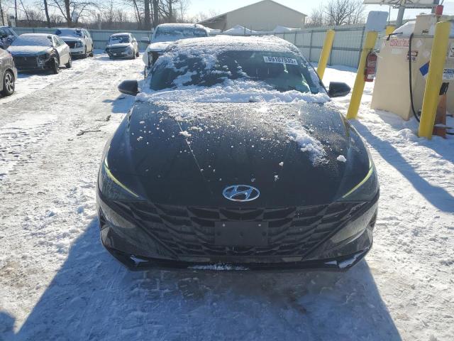  HYUNDAI ELANTRA 2022 Черный