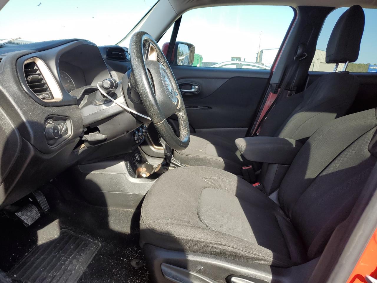 2015 Jeep Renegade - Image 7