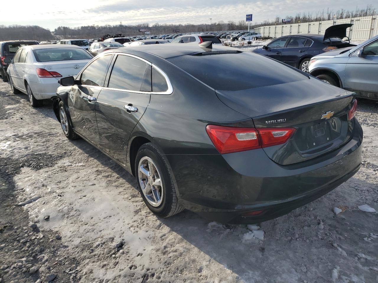 2018 Chevrolet Malibu - Image 2