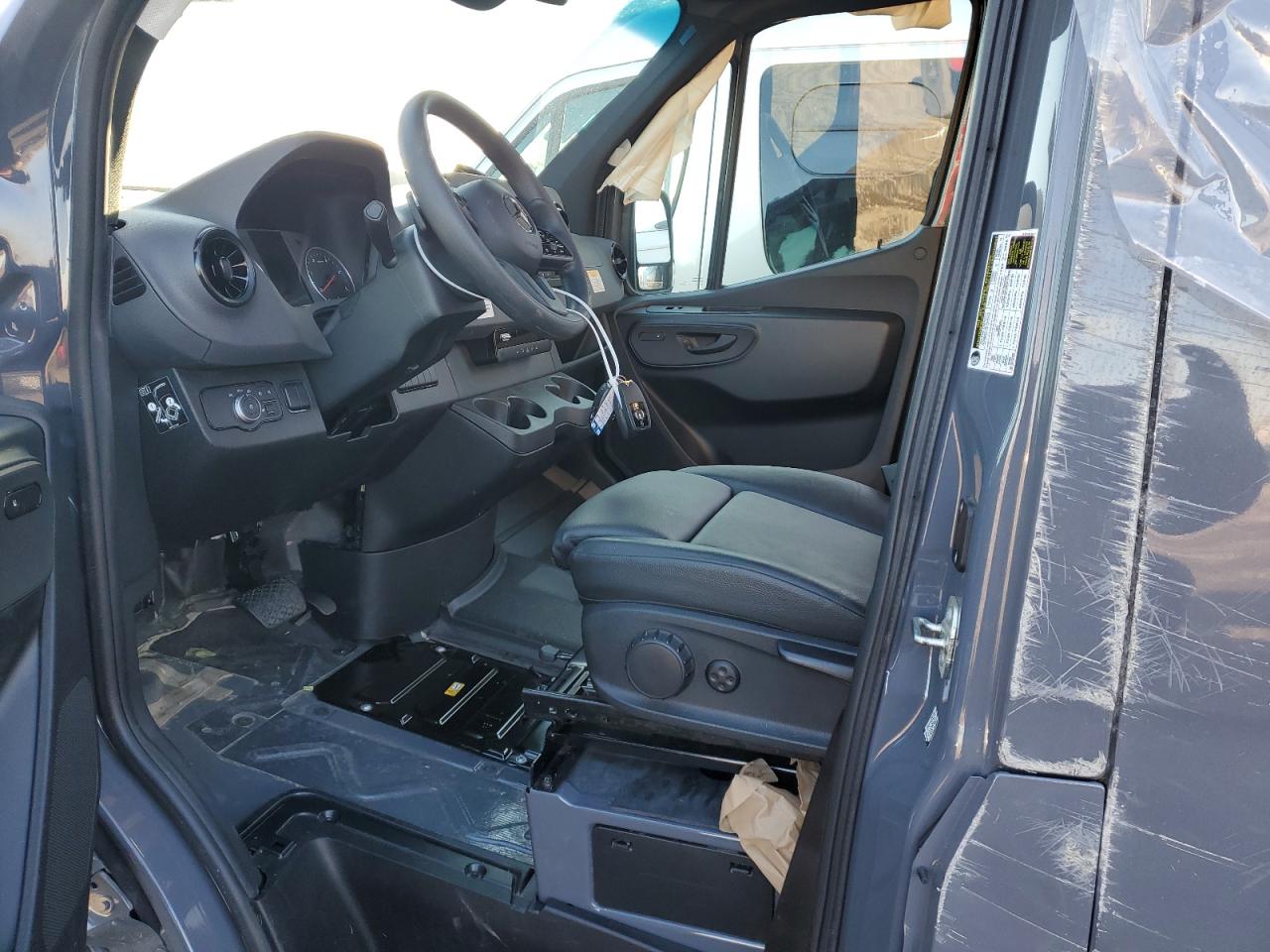 2023 Mercedes-Benz Sprinter - Image 7