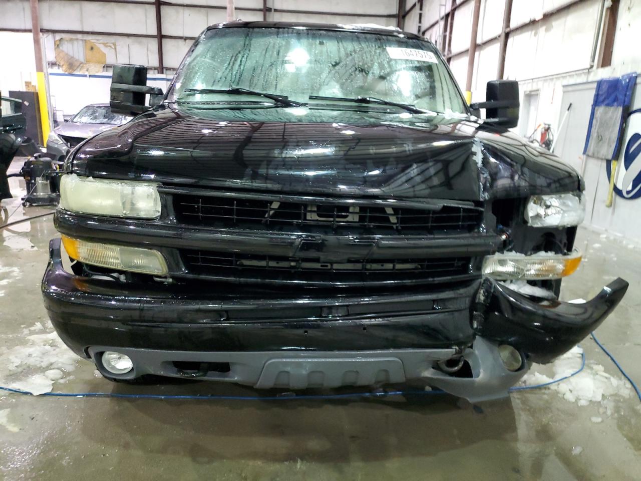 2003 Chevrolet Suburban - Image 5
