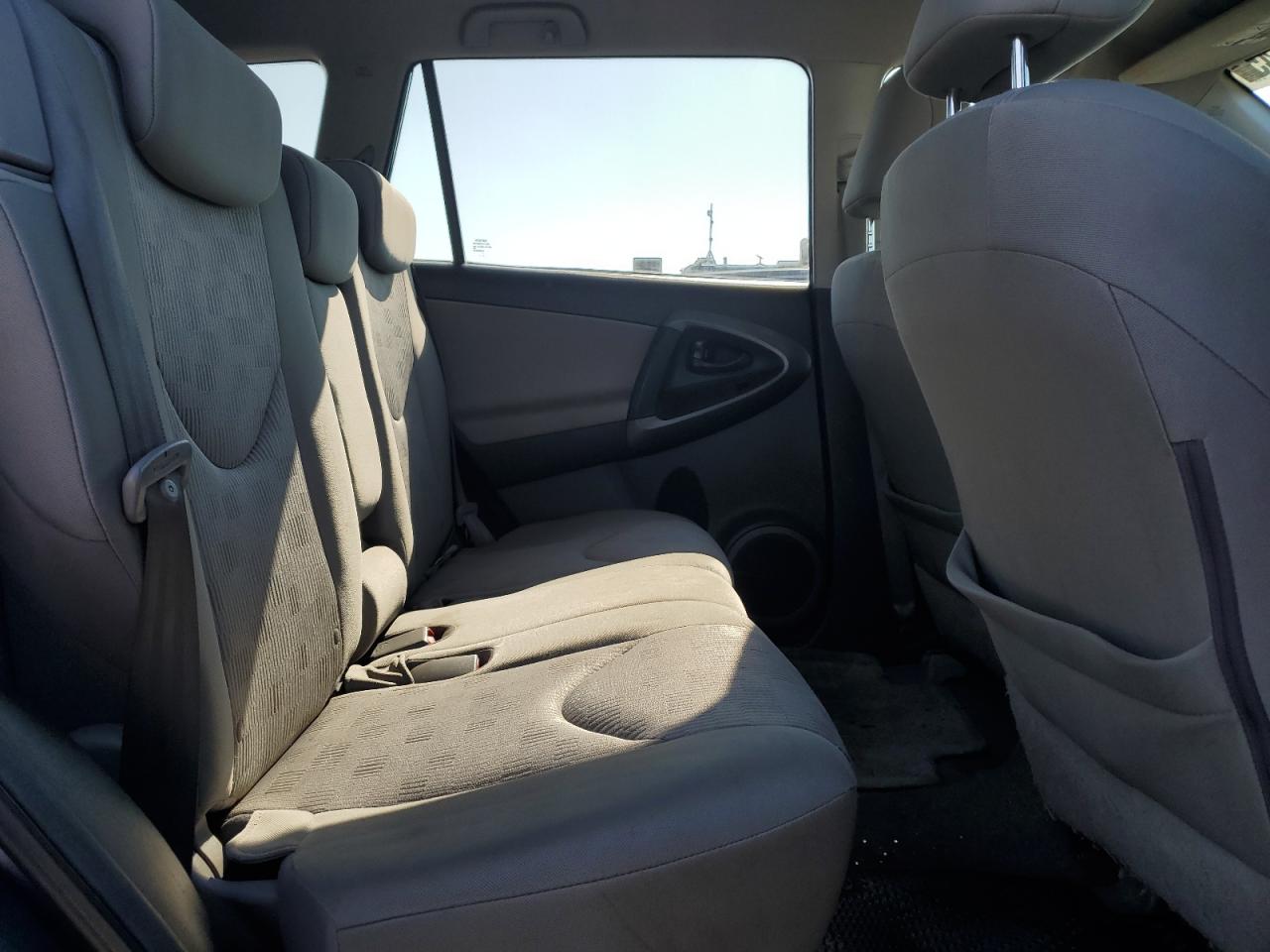 2011 Toyota RAV 4 - Image 10