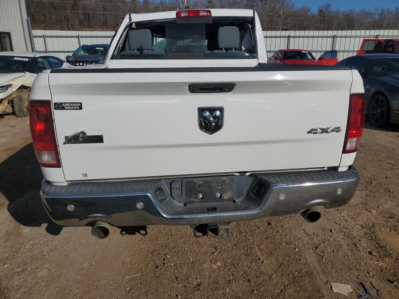 2016 RAM 1500 - Image 6