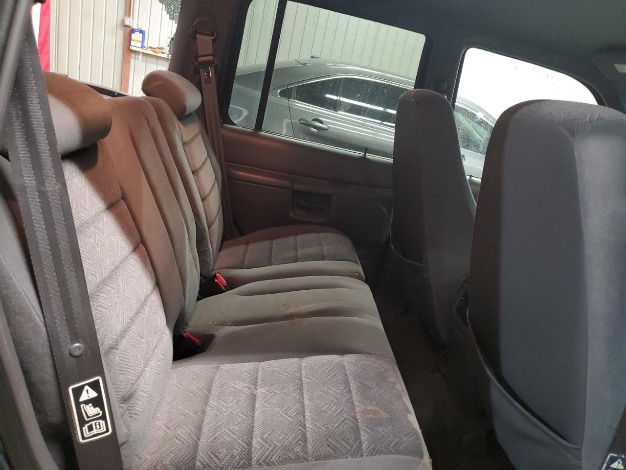 2000 Ford Explorer - Image 11