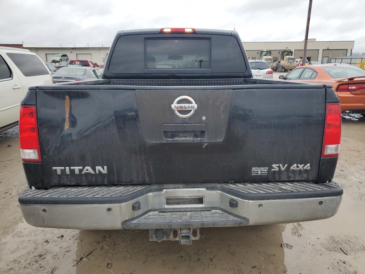 2012 Nissan Titan - Image 6