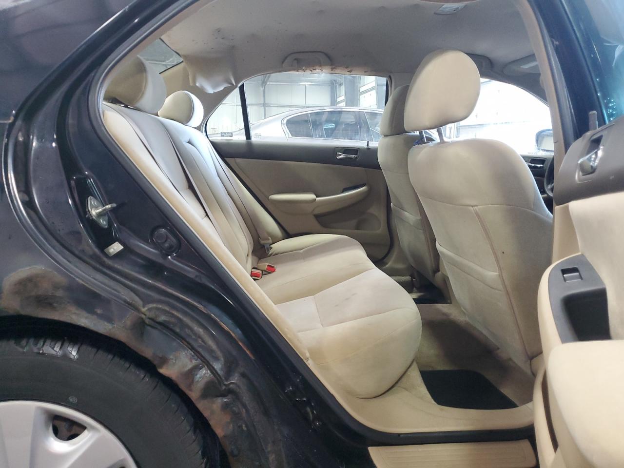 2004 Honda Accord - Image 10