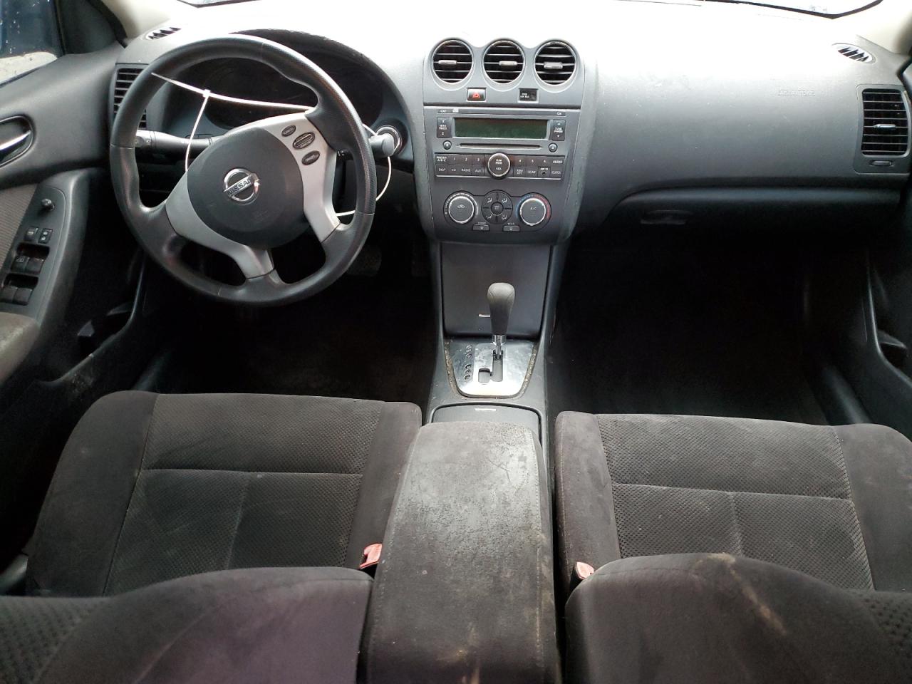 2009 Nissan Altima - Image 8