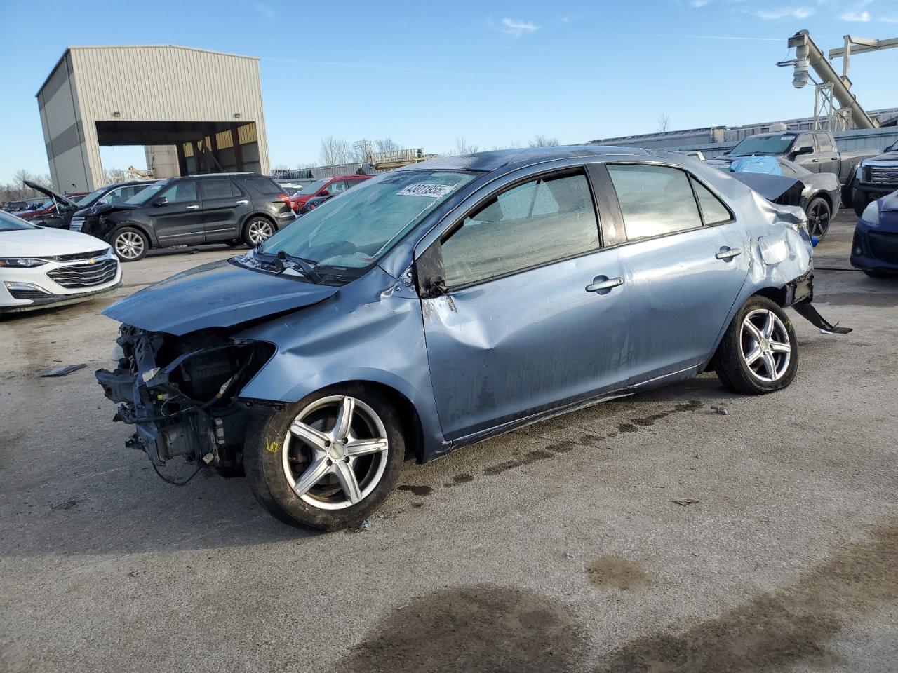 2011 Toyota Yaris - Image 1