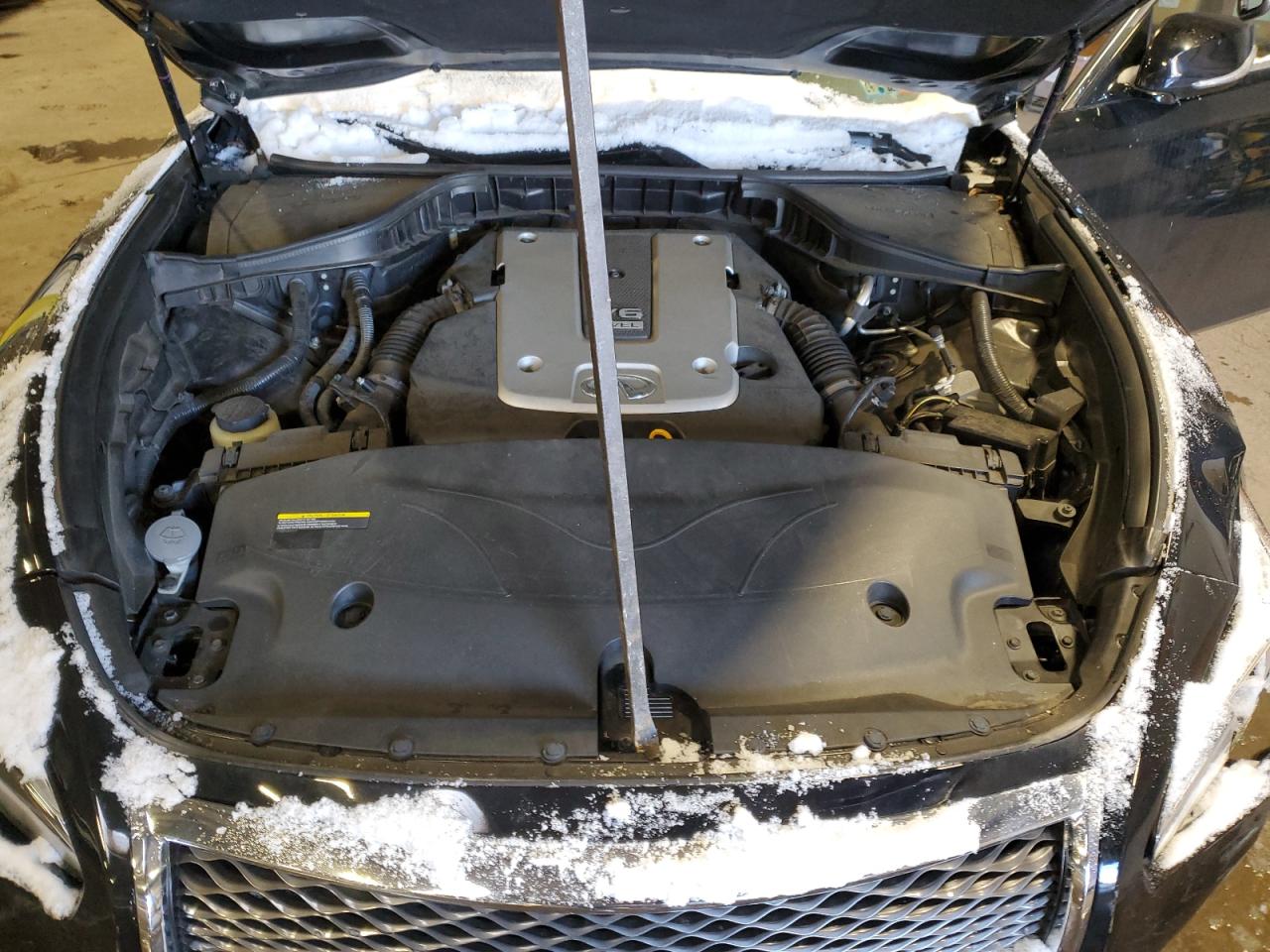 2016 Infiniti Q70 - Image 11