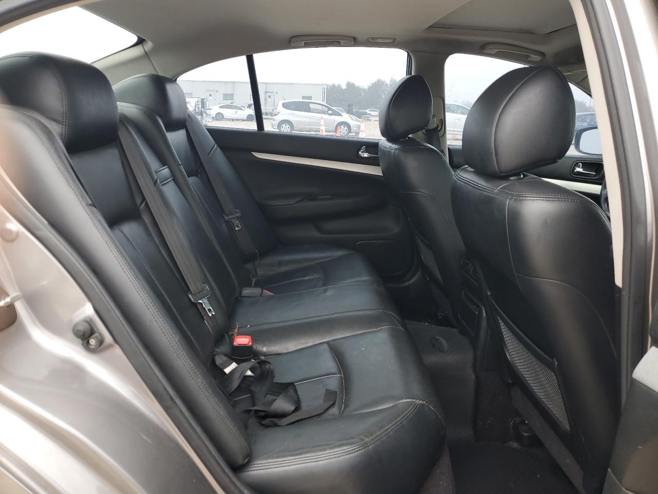 2009 Infiniti G - Image 10