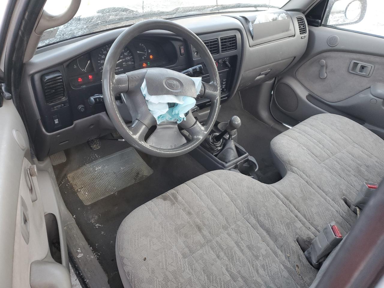 2002 Toyota Tacoma - Image 8