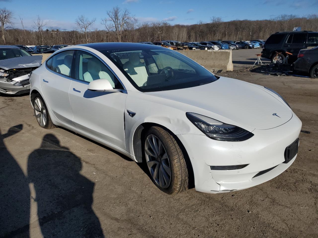 VIN 5YJ3E1EBXJF135536 2018 TESLA MODEL 3 no.4