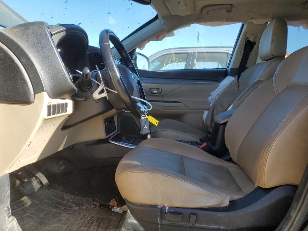 2019 Mitsubishi Outlander - Image 7