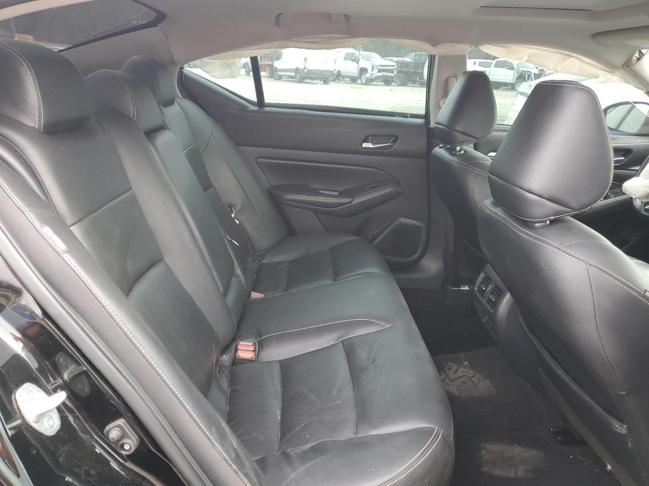 2019 Nissan Altima - Image 11