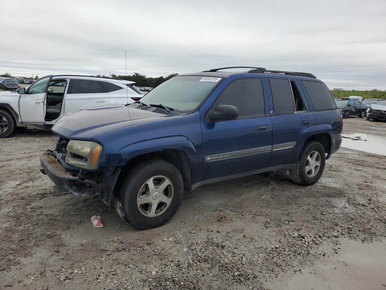 2002 Chevrolet TrailBlazer - Image 1