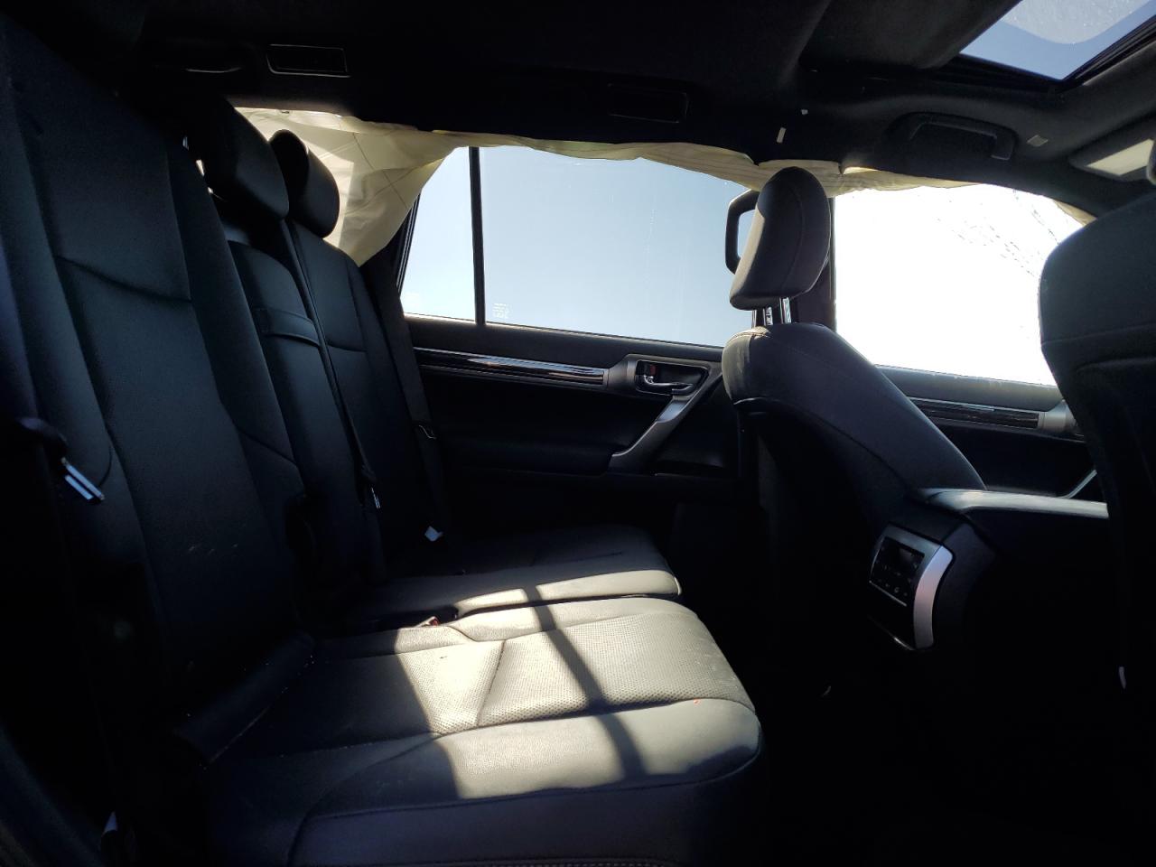 2023 Lexus GX - Image 11