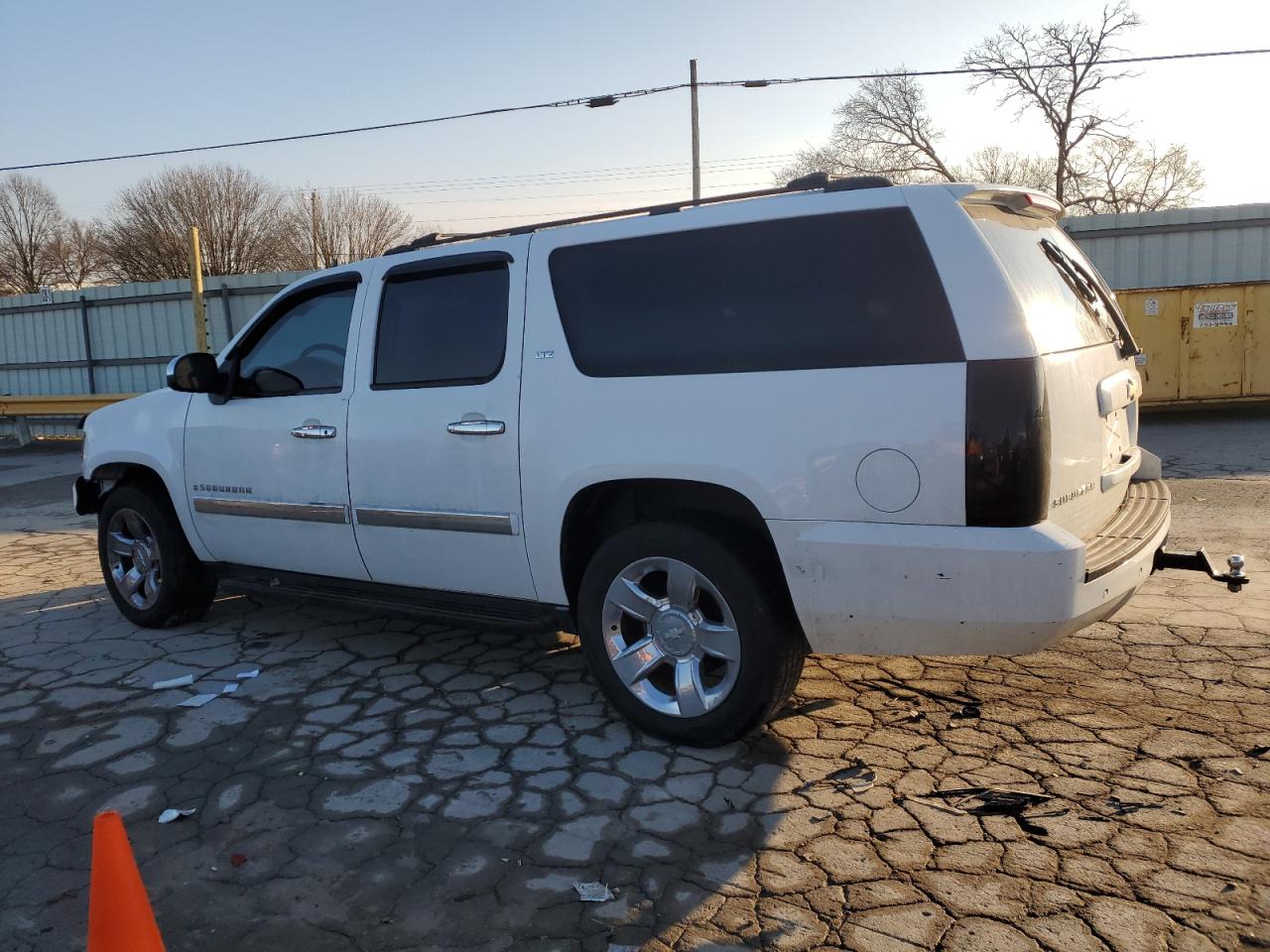 2008 Chevrolet Suburban - Image 2