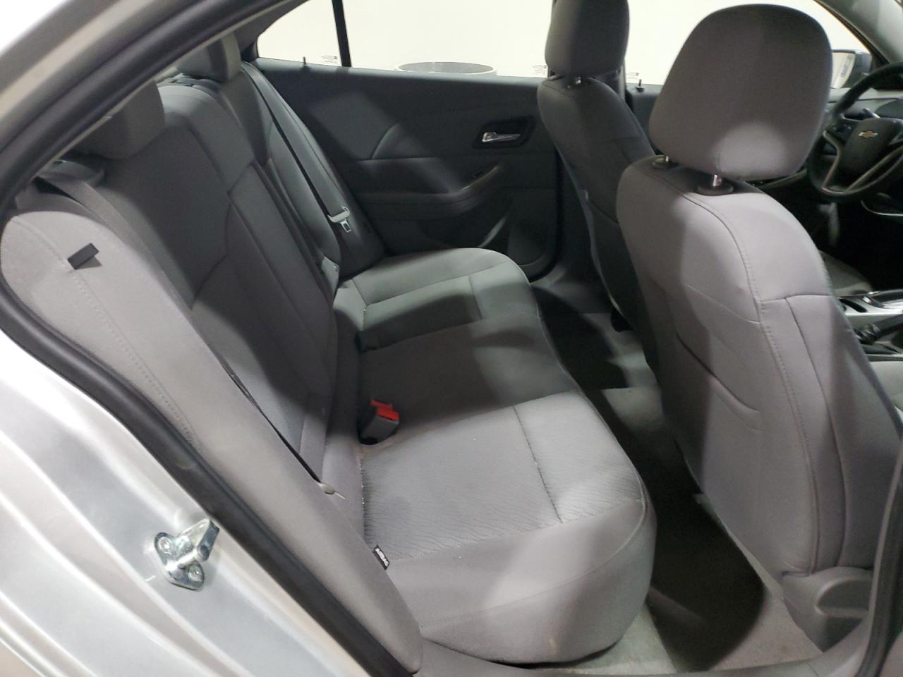 2015 Chevrolet Malibu - Image 11