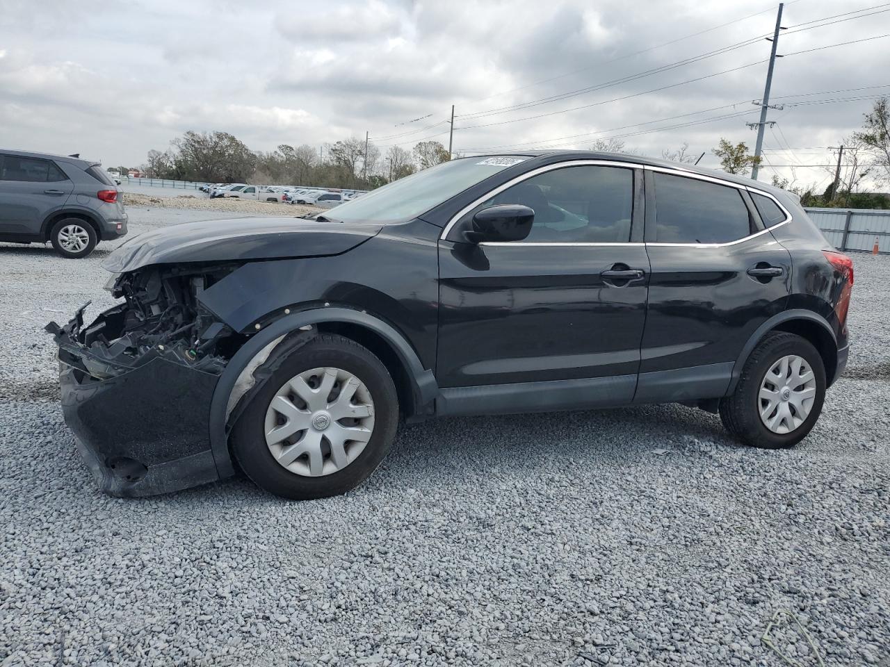 2018 Nissan Rogue - Image 1