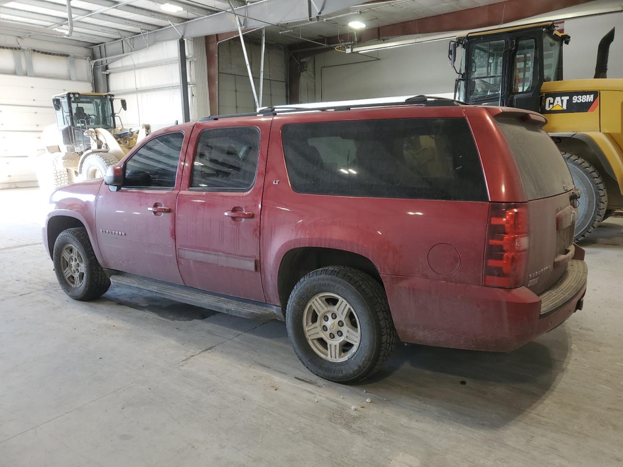 2014 Chevrolet Suburban - Image 2