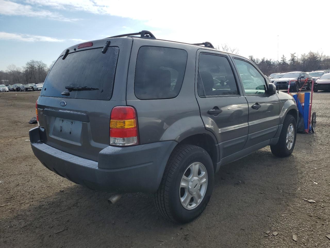 2004 Ford Escape - Image 3
