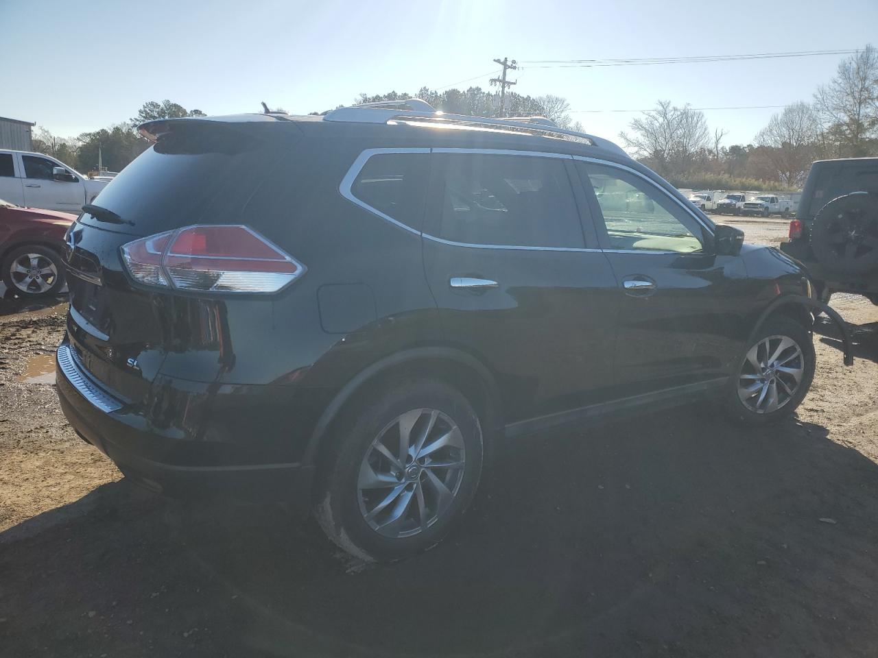 2015 Nissan Rogue - Image 3