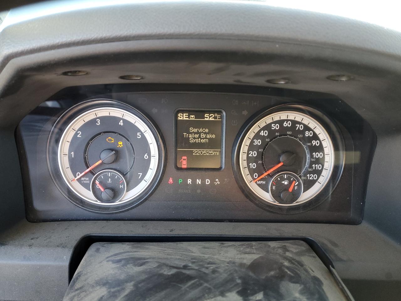 2016 RAM 1500 - Image 9