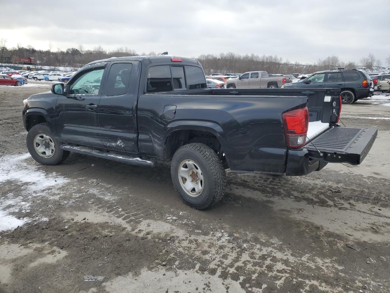 VIN 5TFSX5EN6KX070926 2019 TOYOTA TACOMA no.2