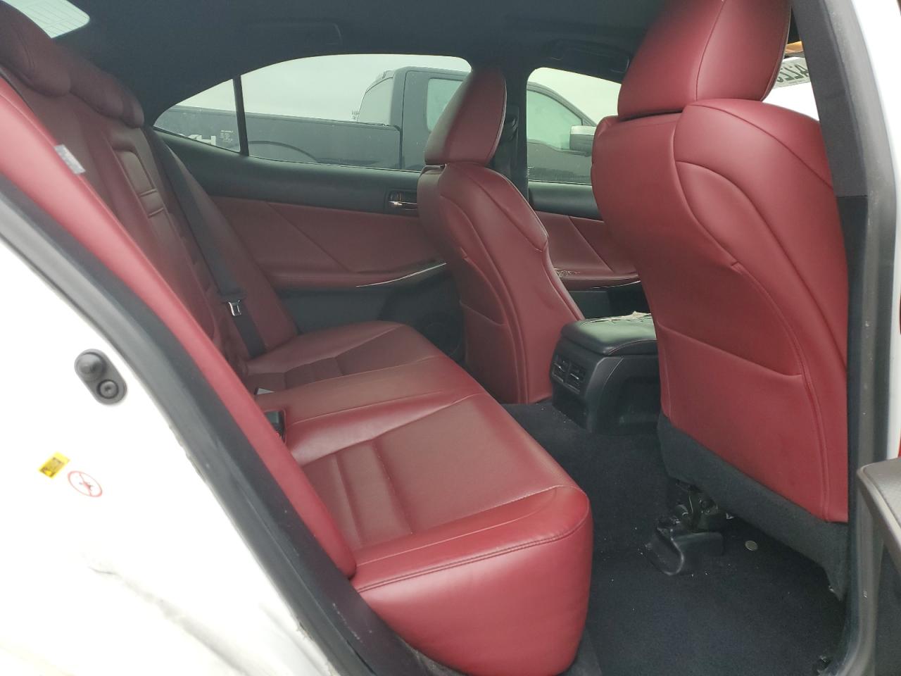 2014 Lexus IS - Image 10