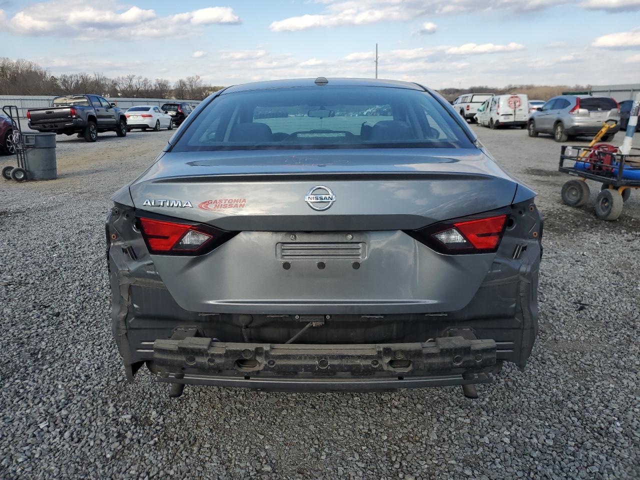 2020 Nissan Altima - Image 6