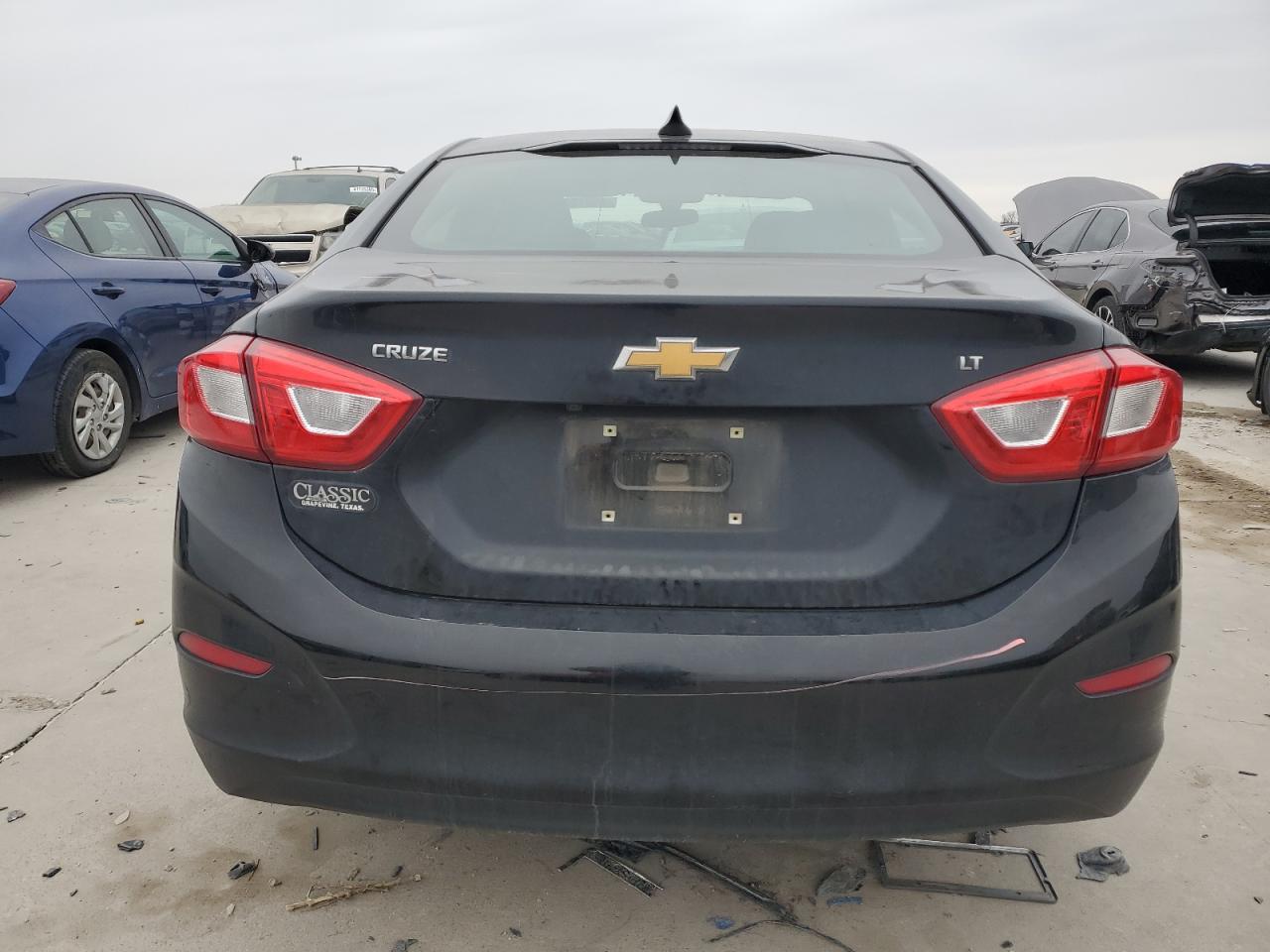 2018 Chevrolet Cruze - Image 6