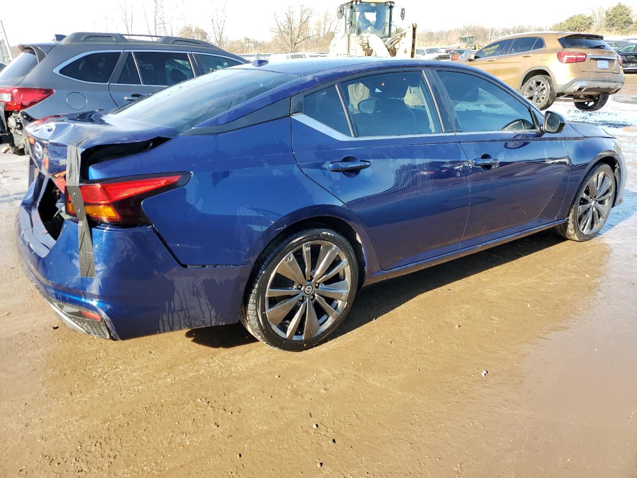 2019 Nissan Altima - Image 3