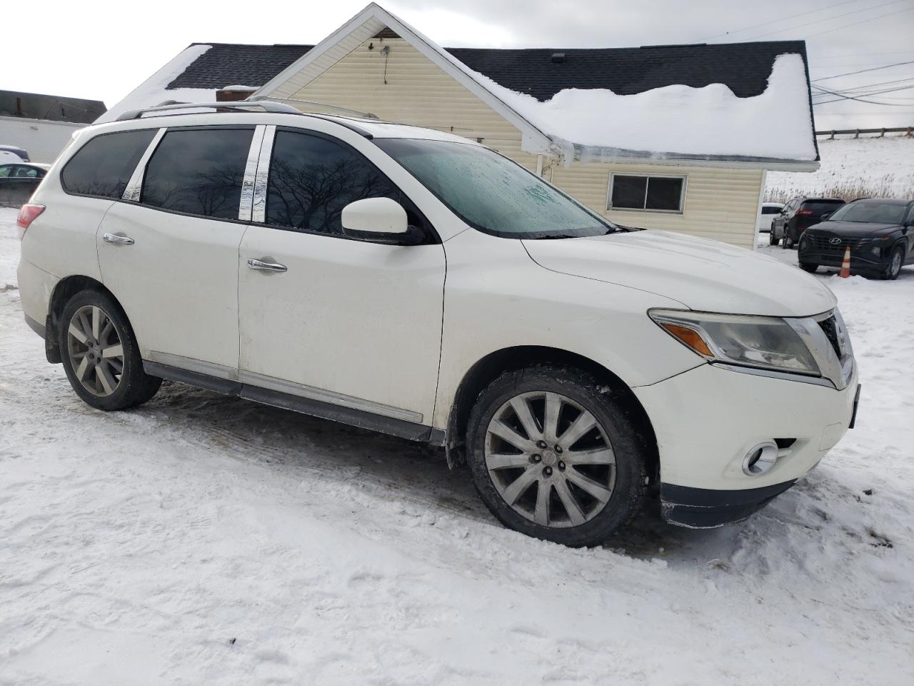 2013 Nissan Pathfinder - Image 4