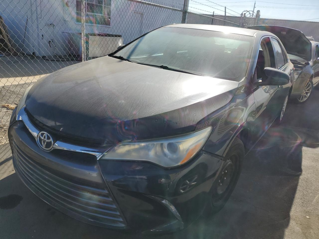 VIN 4T4BF1FKXGR567570 2016 TOYOTA CAMRY no.2