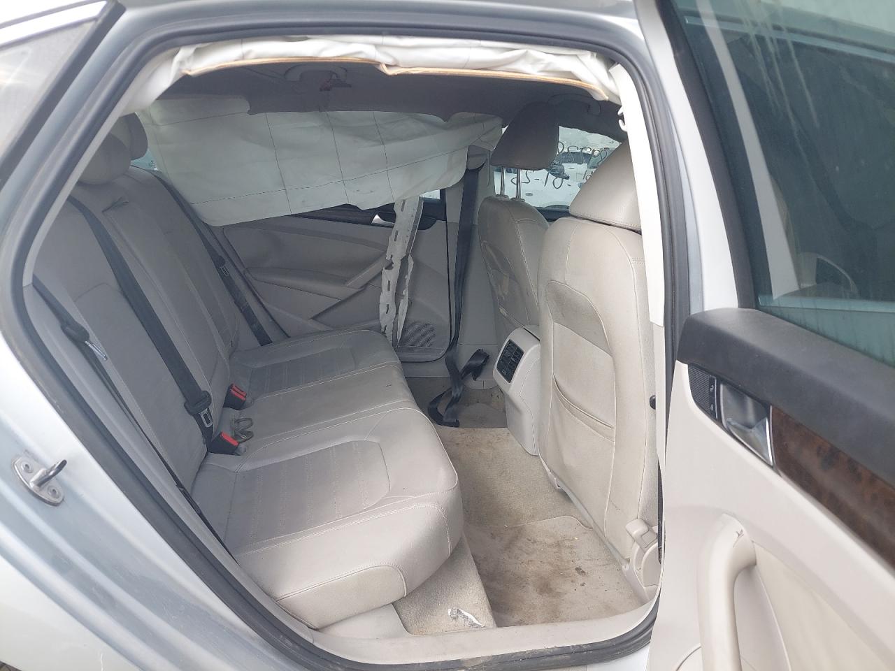 WVWCR7A34FC001213 - 2015 Volkswagen Passat - #89228145