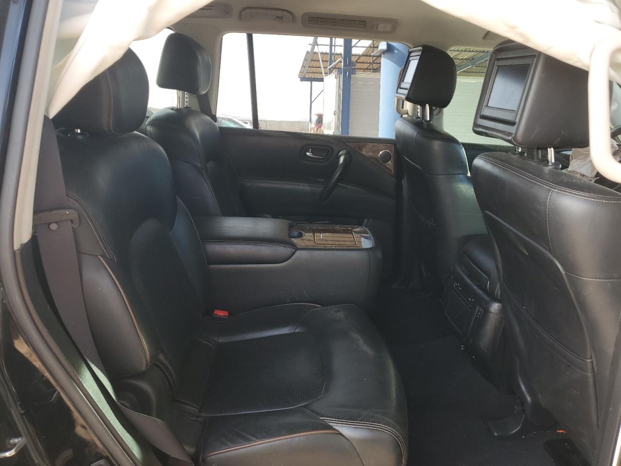 2017 Nissan Armada - Image 11