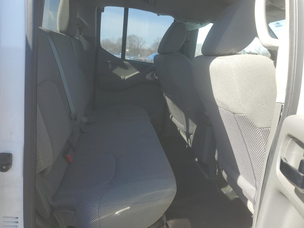 2016 Nissan Navara (Frontier) - Image 11