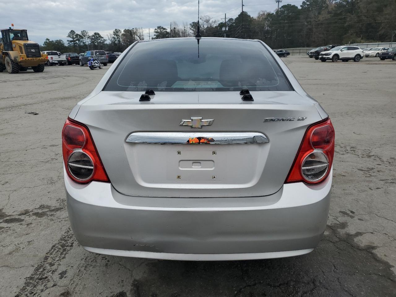 2012 Chevrolet Sonic - Image 6
