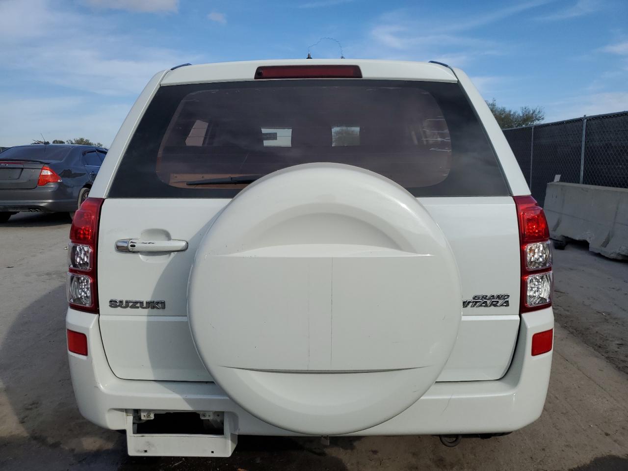 2011 Suzuki Grand Vitara - Image 6