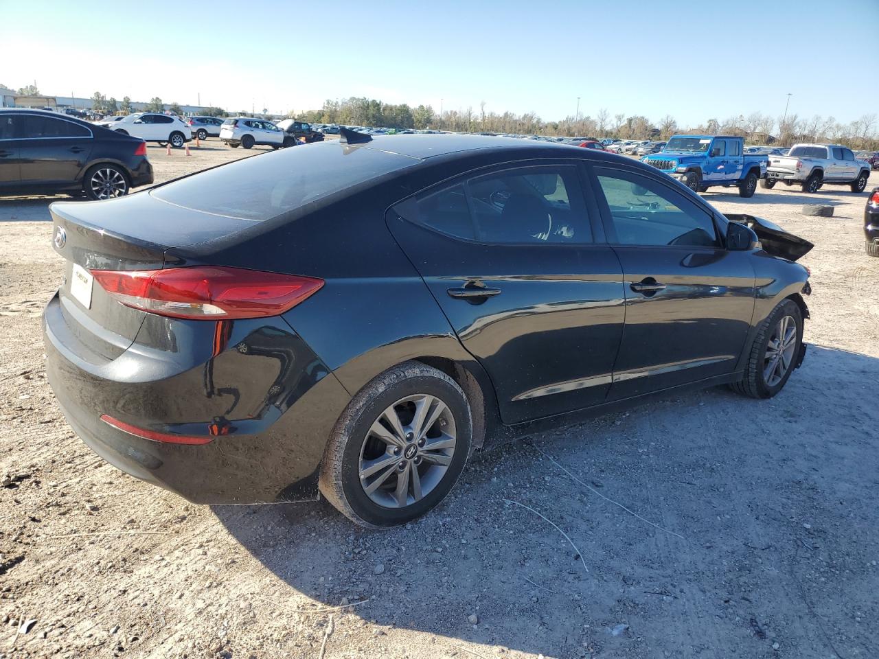 VIN 5NPD84LF5HH170919 2017 HYUNDAI ELANTRA no.3