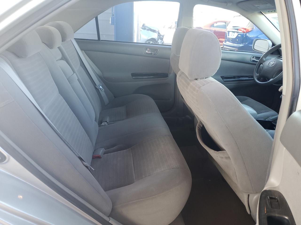 2006 Toyota Camry - Image 10