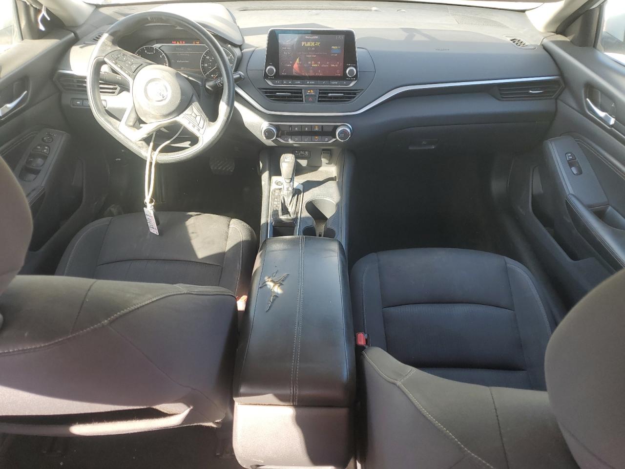 2020 Nissan Altima - Image 8