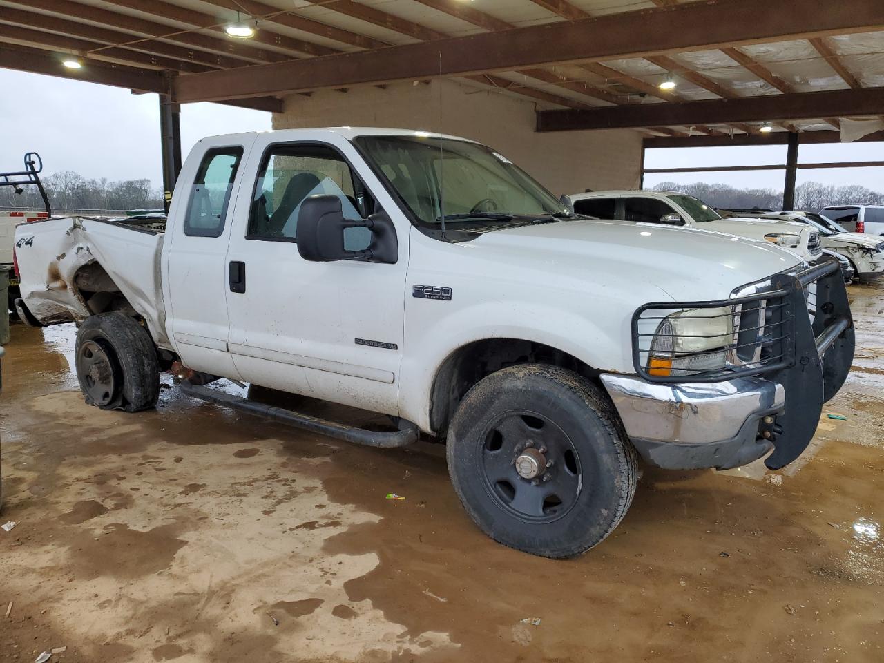 2001 Ford F250 - Image 4