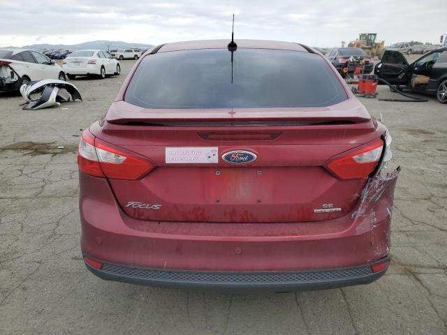  FORD FOCUS 2014 Czerwony